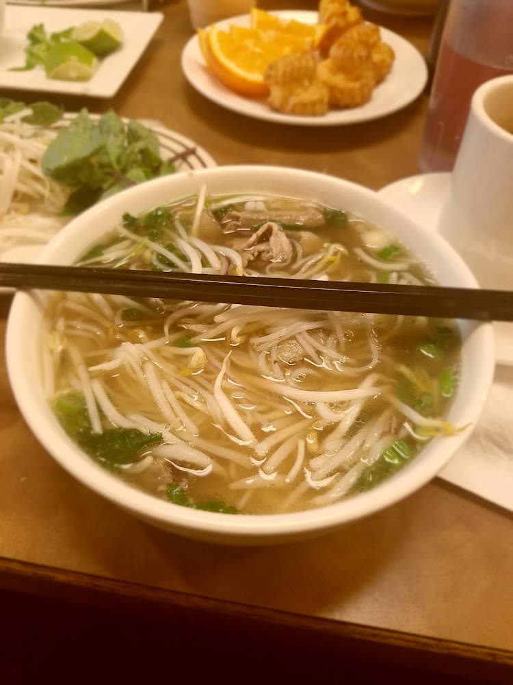 Google street view image of Le's Pho Tai & Sandwiches