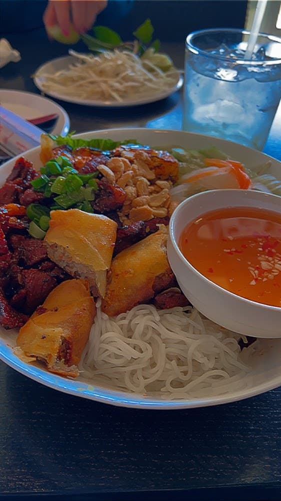Google street view image of Pho Seven