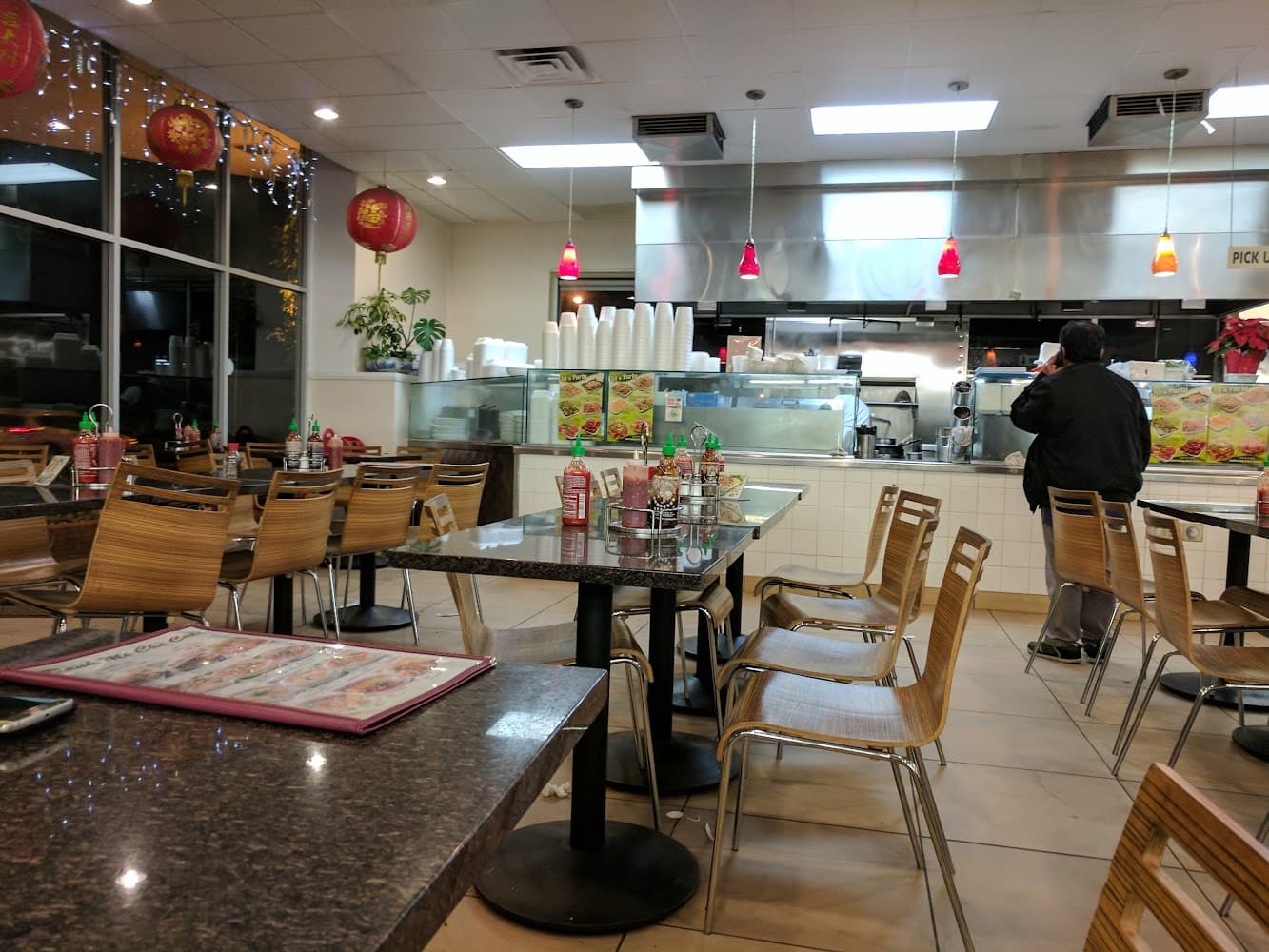 Google street view image of Banh Mi Che Cali