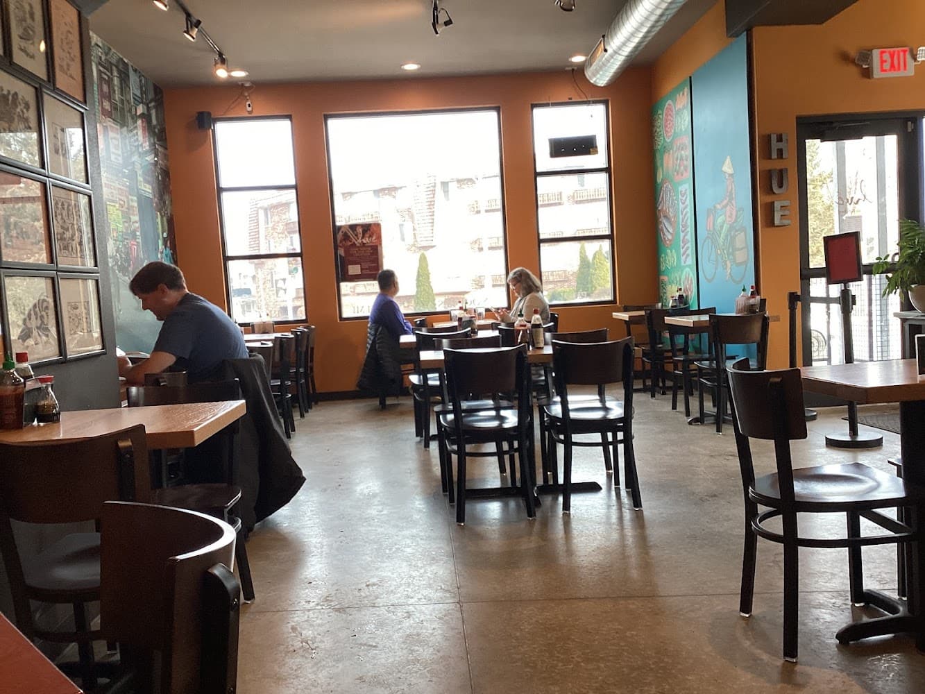 Google street view image of Huế Asian Kitchen
